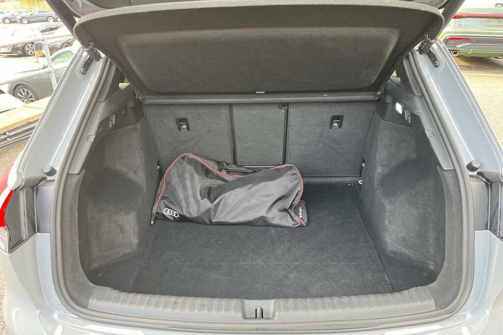 Audi Q4 E Tron 150Kw 40 82.77Kwh Edition 1 Grey #2