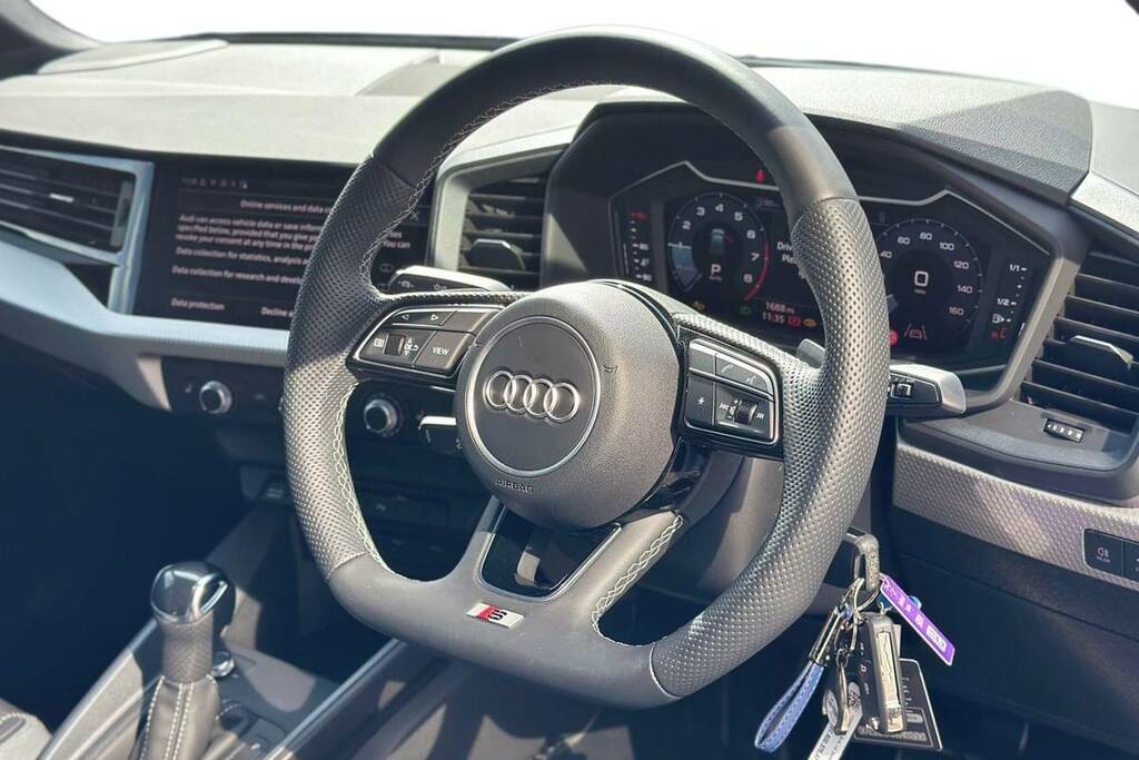 Audi A1 30 Tfsi Black Edition S Tronic BG26OZN White #4
