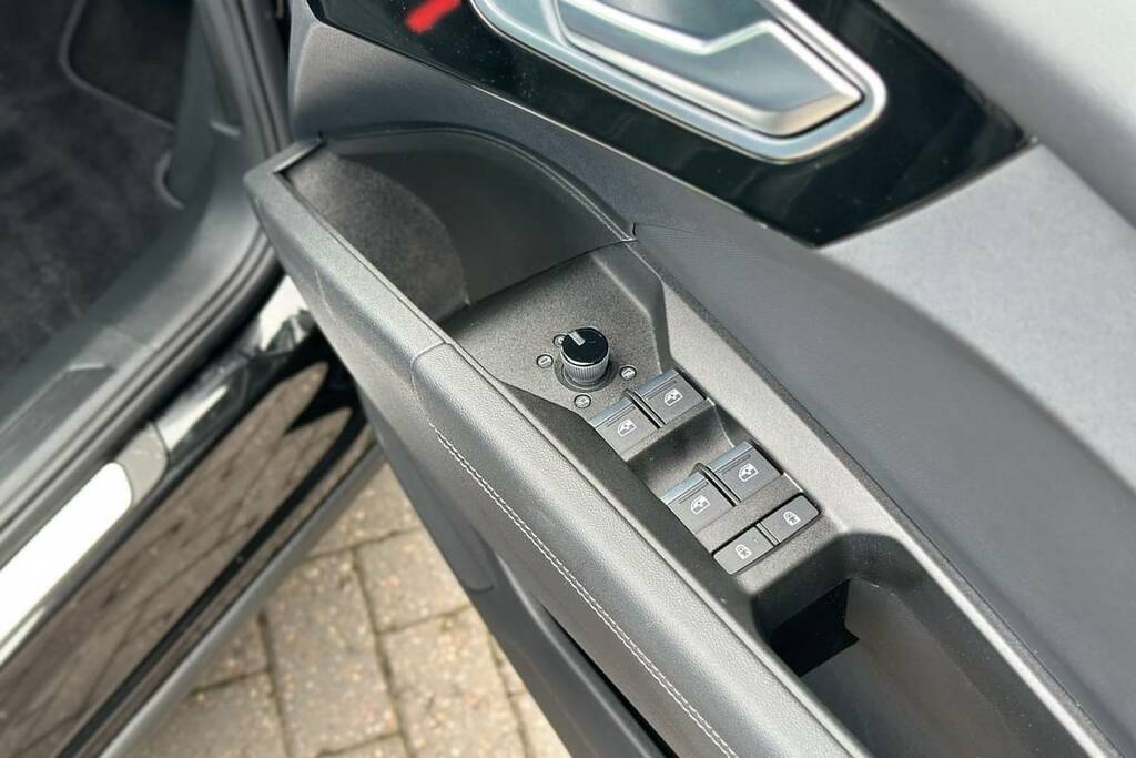 Audi Q4 E Tron 210Kw 45 82Kwh S Line Leather GN74ZDP Black #6