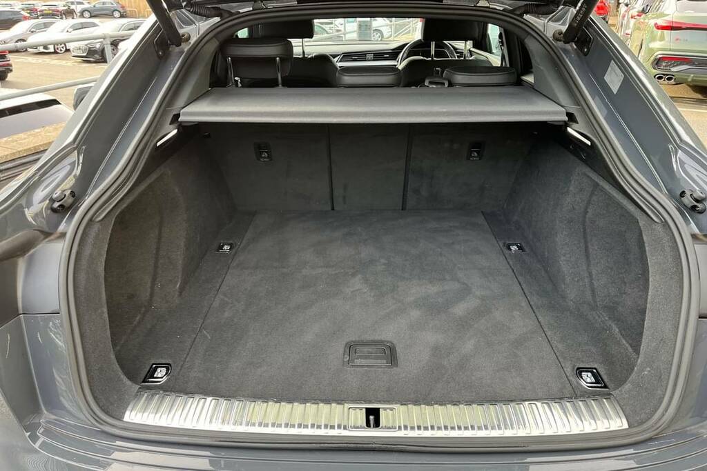 Audi Q8 e tron 300Kw 55 Quattro 114Kwh S Line Grey #2