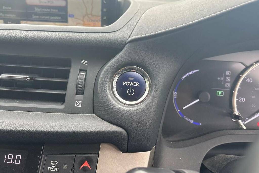 Lexus CT Ct 200H Cvt Black #16