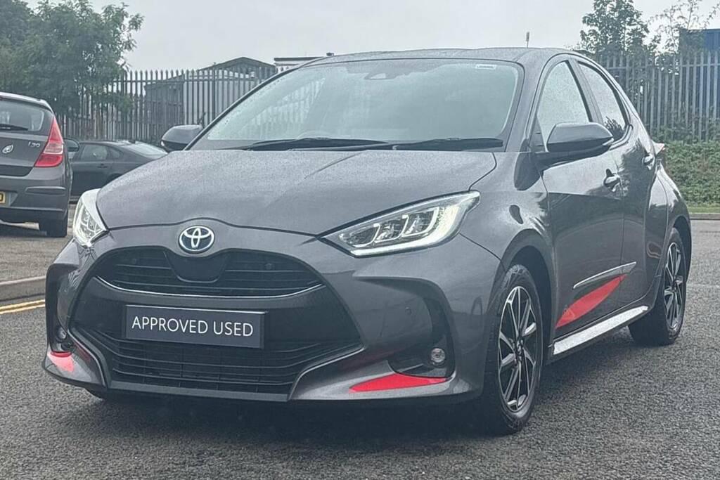 Toyota Yaris 1.5 Hybrid Design Cvt Grey #3