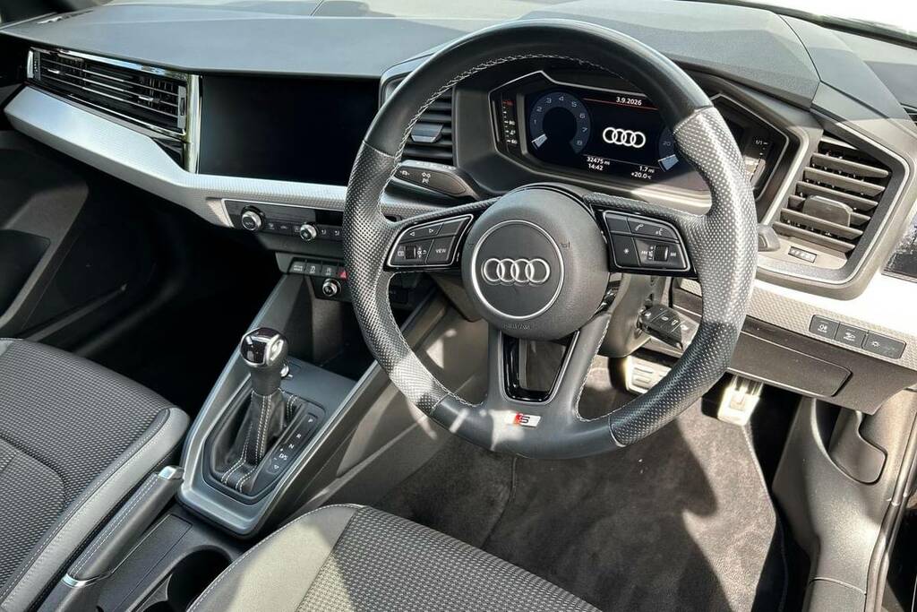 Audi A1 30 Tfsi 110 S Line S Tronic Black #4