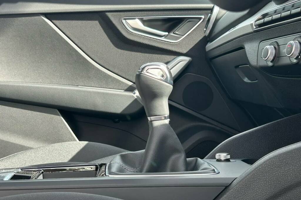 Audi Q2 30 Tfsi 116 Sport Grey #6