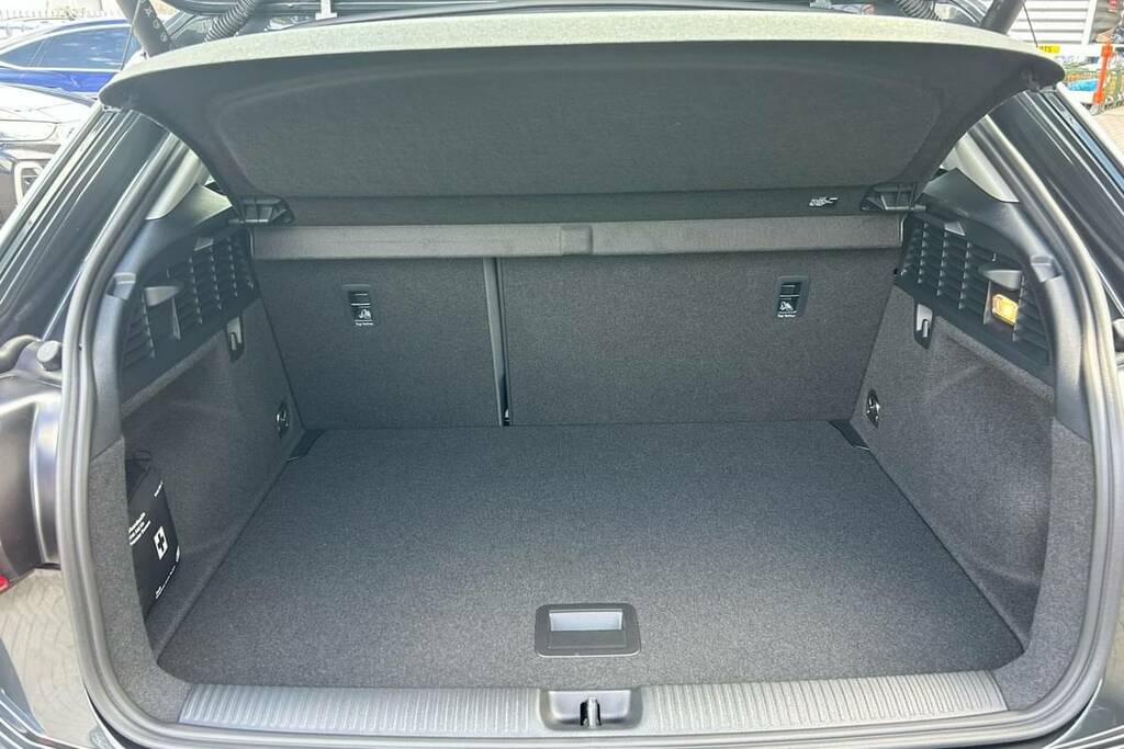 Audi Q2 30 Tfsi 116 Sport Grey #2