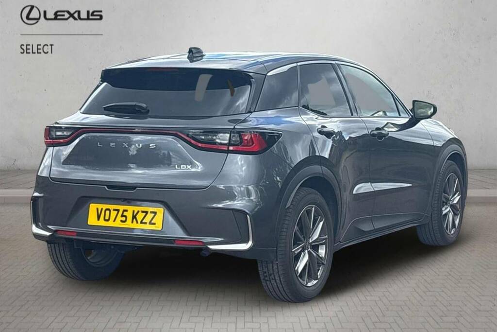 Lexus LBX 1.5 Premium Plus E-cvt Grey #2