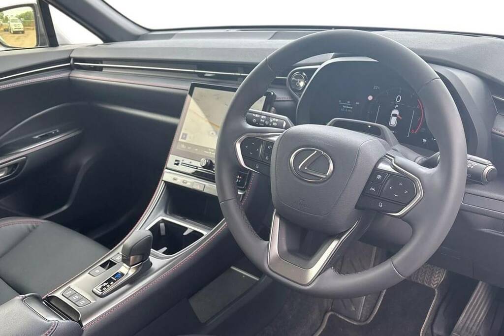 Lexus LBX 1.5 Premium E-cvt #12