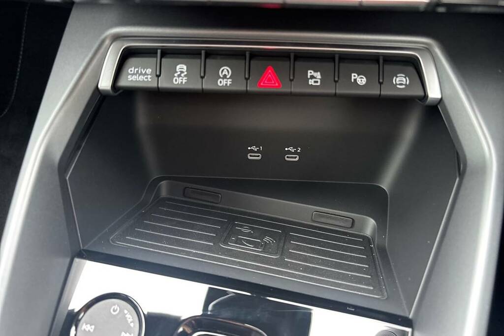 Audi A3 A3 1.5 Tfsi E 204 Black Ed S Tronic Tech Pack Blue #23