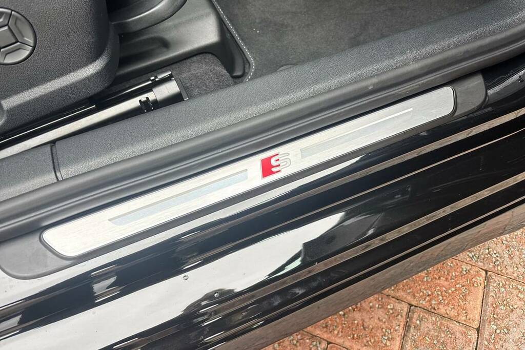 Audi A3 A3 1.5 Tfsi E 204 Black Ed S Tronic Tech Pack Blue #11