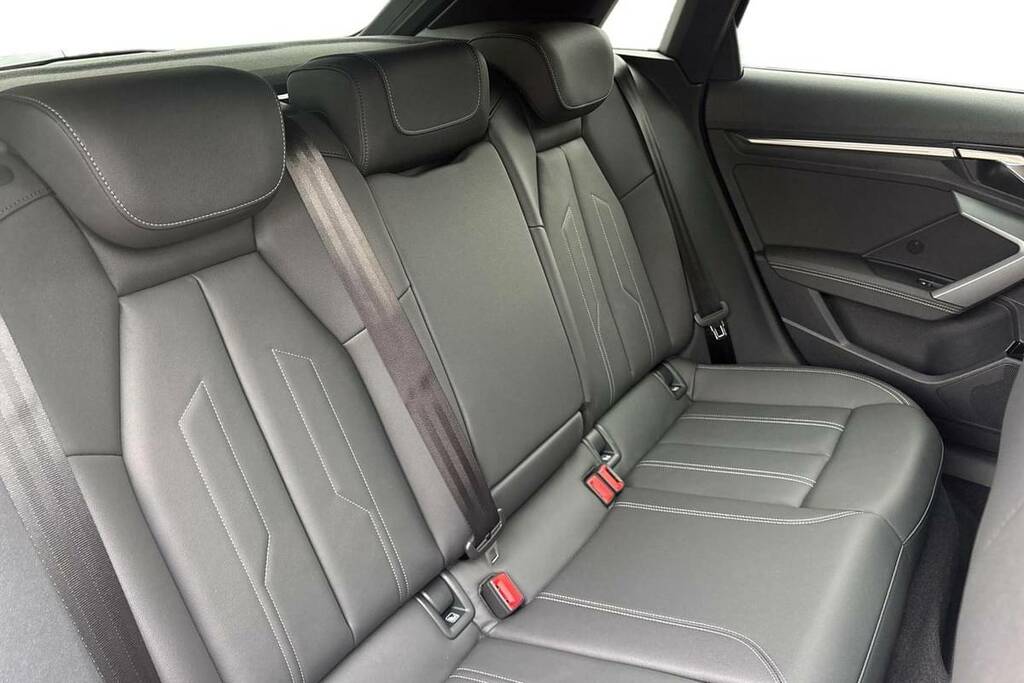 Audi A3 A3 1.5 Tfsi E 204 Black Ed S Tronic Tech Pack Blue #31