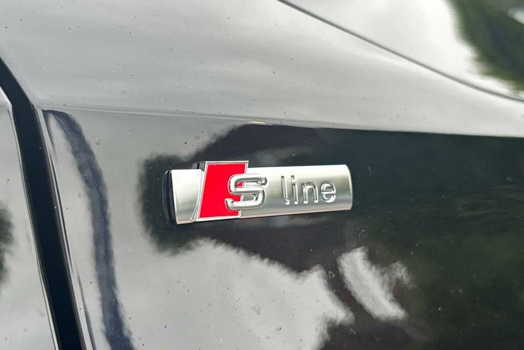 Audi A3 A3 1.5 Tfsi E 204 Black Ed S Tronic Tech Pack Blue #10