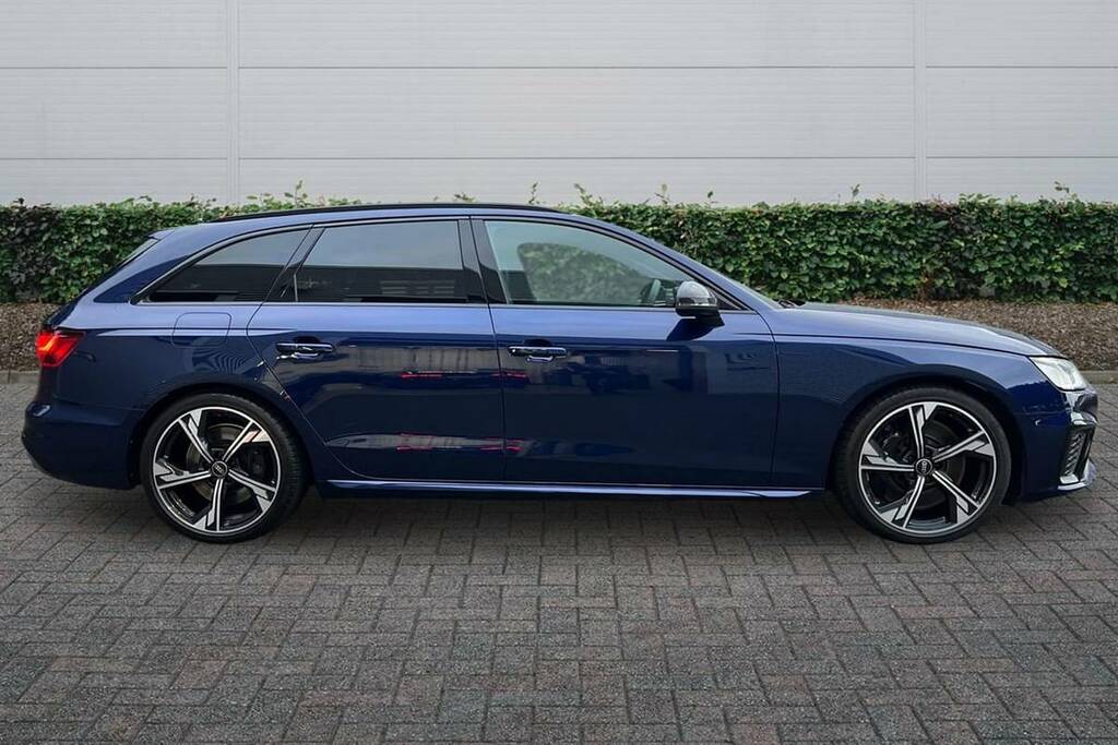 Audi A4 Avant 2L S Line White #16