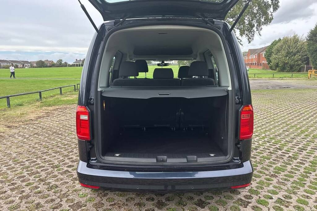 Volkswagen Caddy Maxi Life 2L Null Silver #2