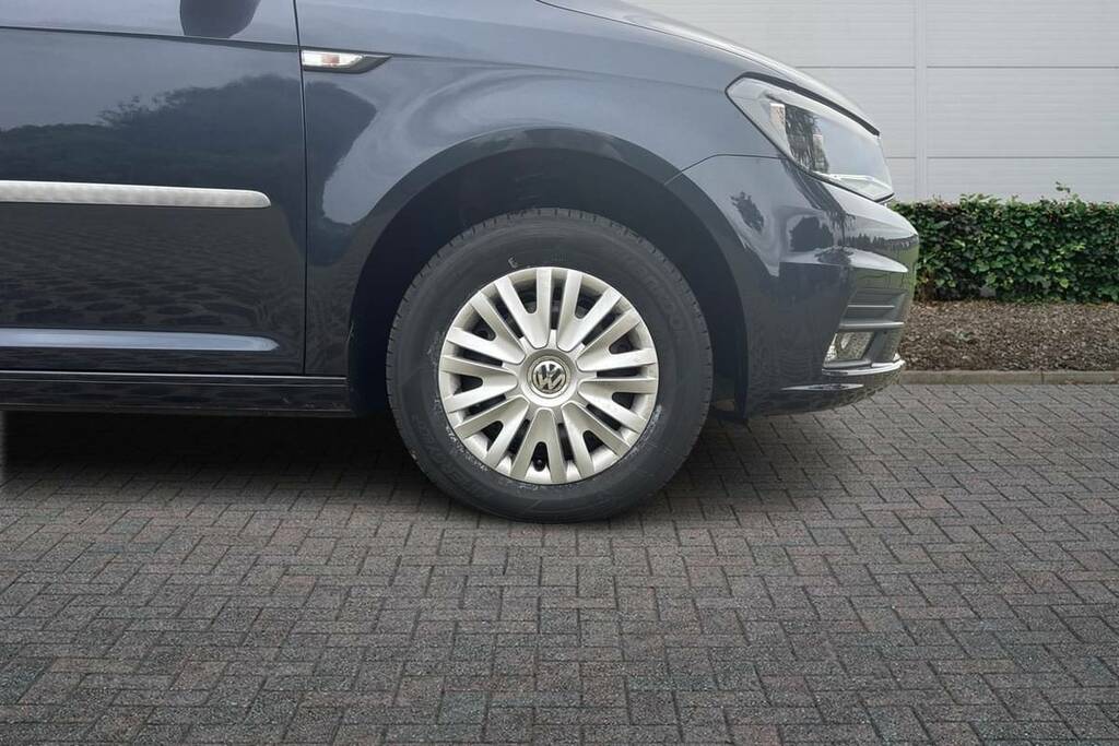Volkswagen Caddy Maxi Life 2L Null Silver #9