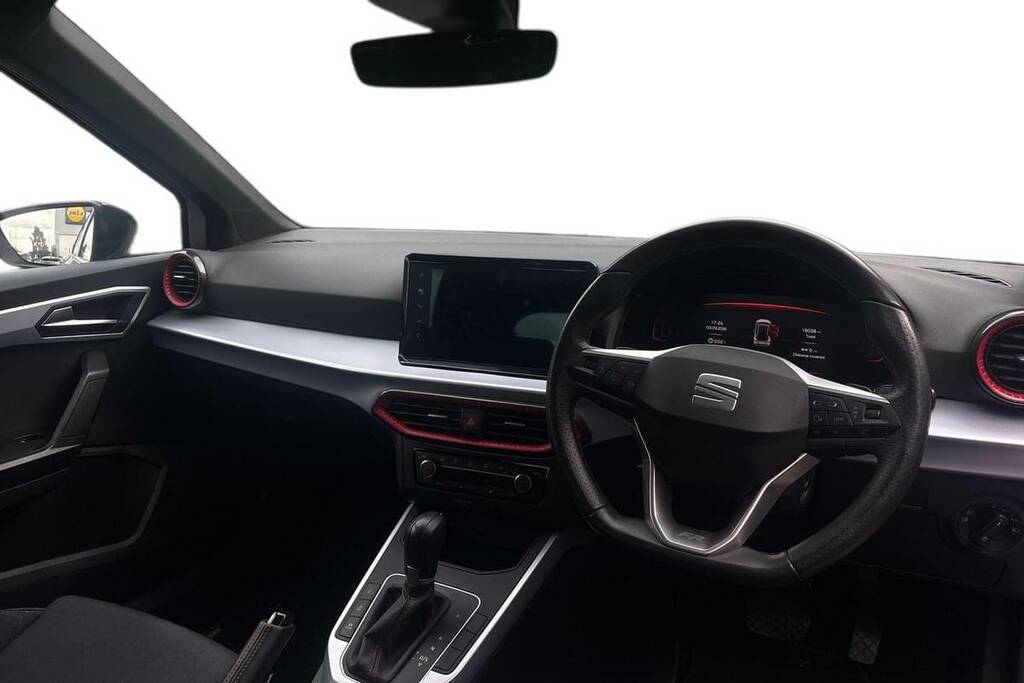 Seat Arona 1.0 Tsi 115 Fr Dsg Silver #4
