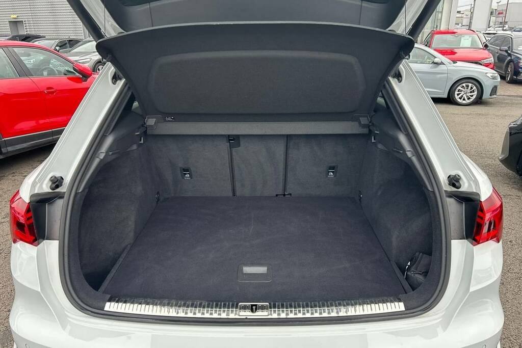 Audi Q3 35 Tfsi S Line White #2