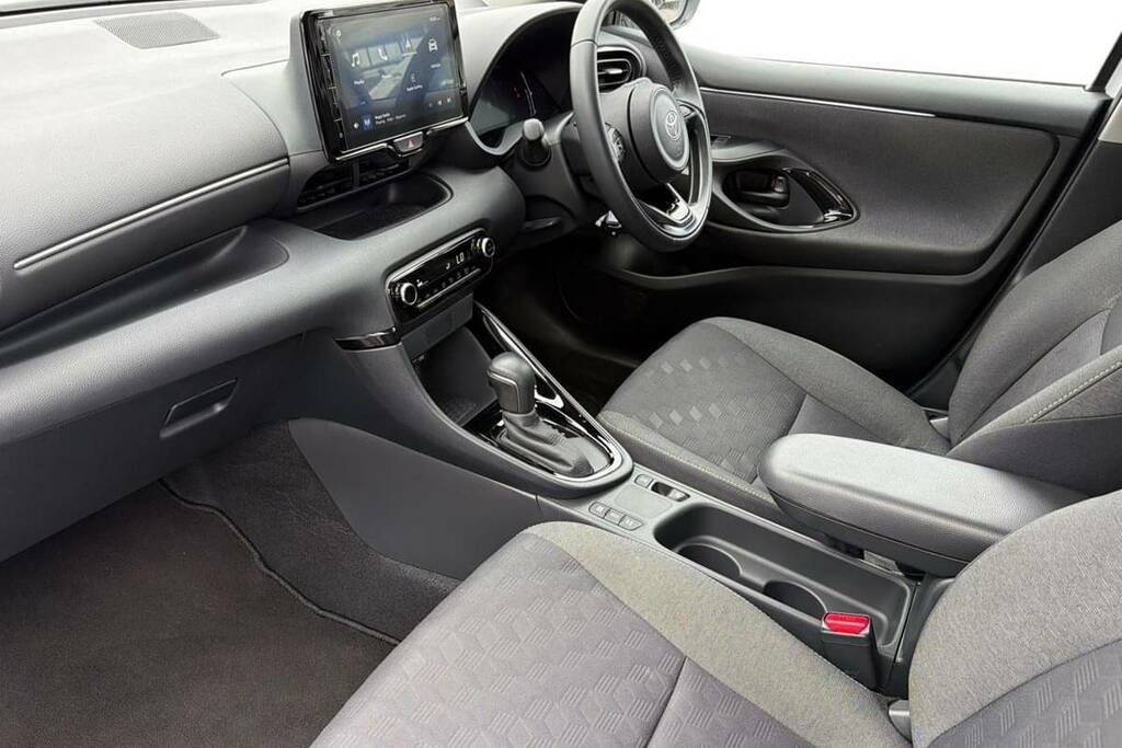 Toyota Yaris Excel Black #7
