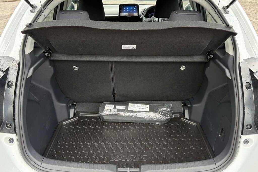 Toyota Yaris Excel Black #10