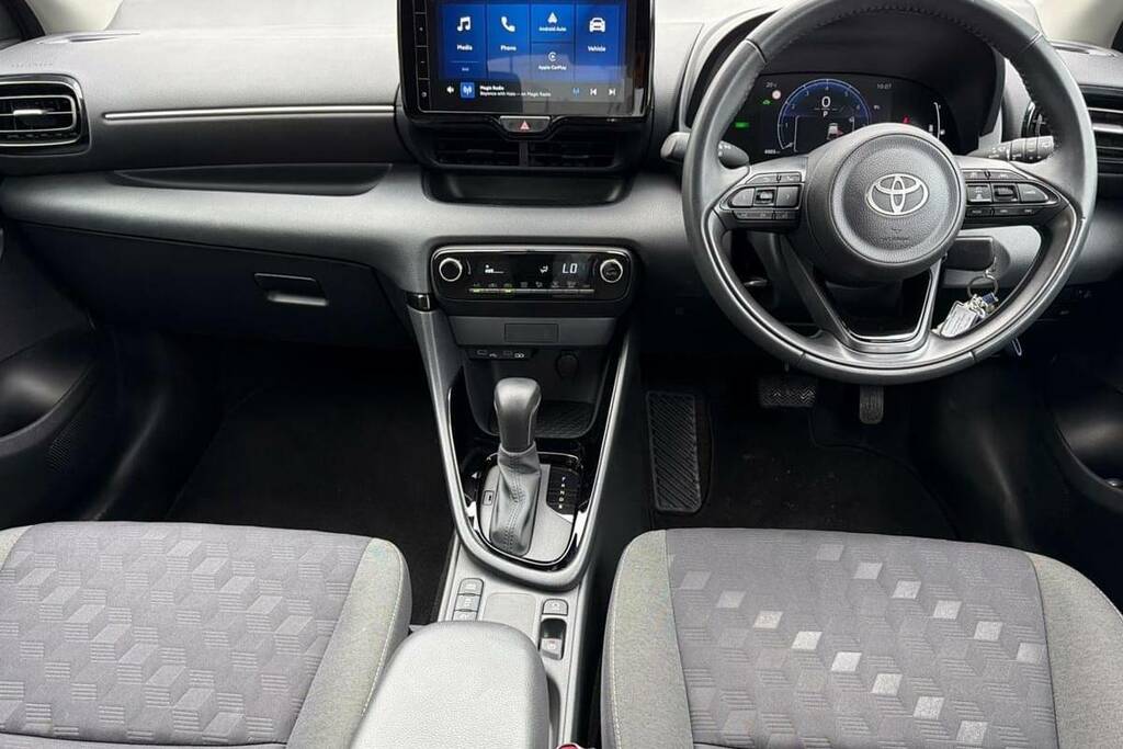 Toyota Yaris Excel Black #8
