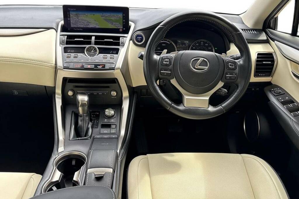 Lexus NX 300H 2.5 Premium Sport Edition Cvt Silver #6