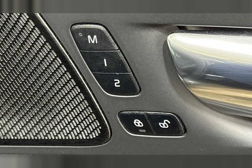 Volvo XC60 2L Plus Grey #12
