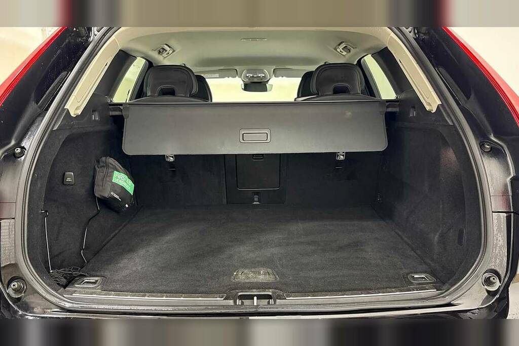 Volvo XC60 2L Plus Grey #30