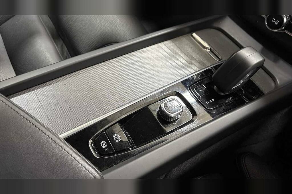 Volvo XC60 2L Plus Grey #18