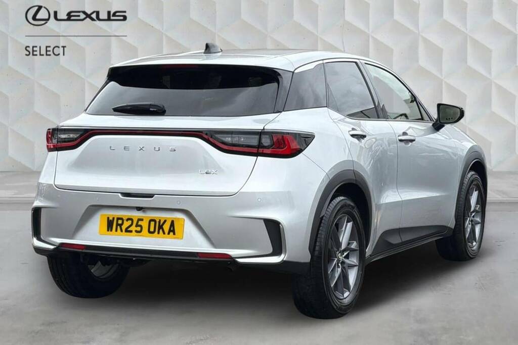 Lexus LBX 1.5 Premium E-cvt Silver #2