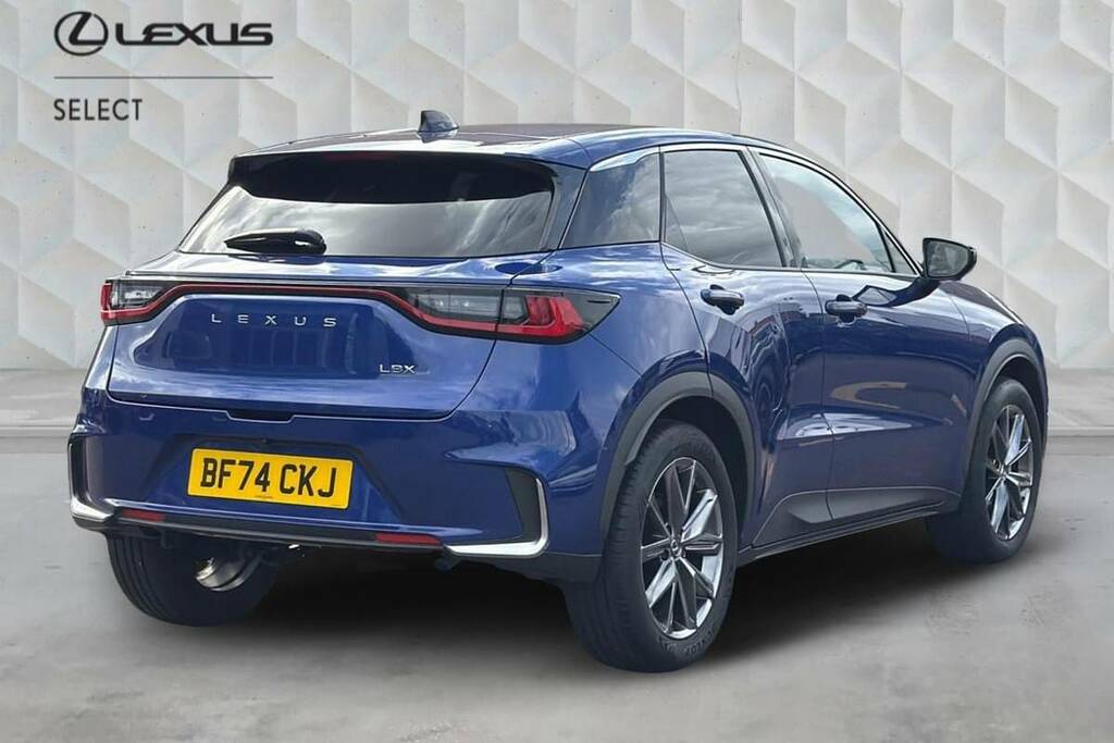 Lexus LBX 1.5 Takumi E-cvt Blue #2