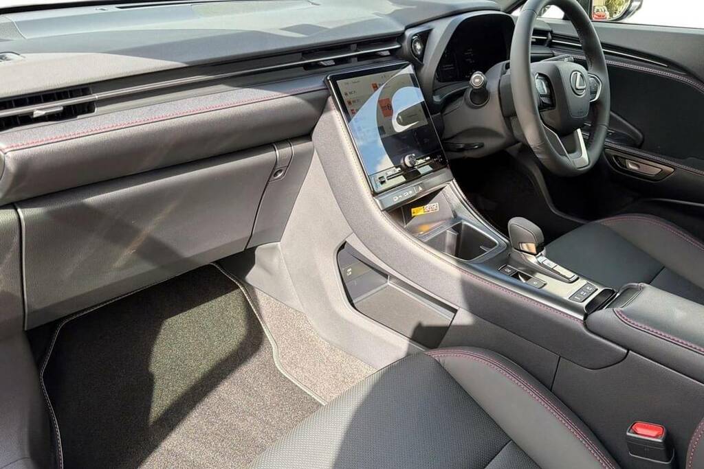 Lexus LBX 1.5 Premium Plus E-cvt Grey #5