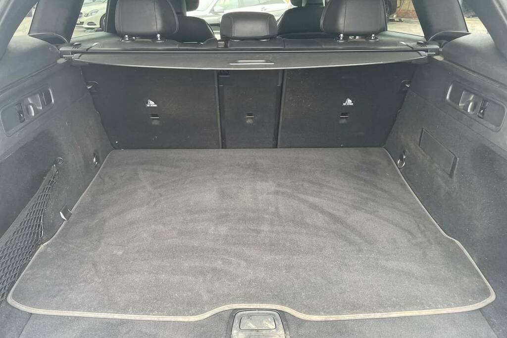 Mercedes-Benz GLC Class 300 4Matic Amg Line 9G-tronic White #2