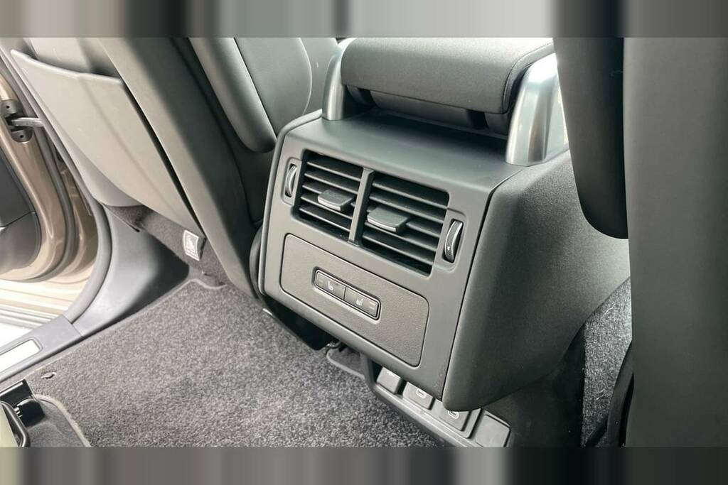 Land Rover Discovery D300 Dynamic Hse Eiger Grey Grey #18