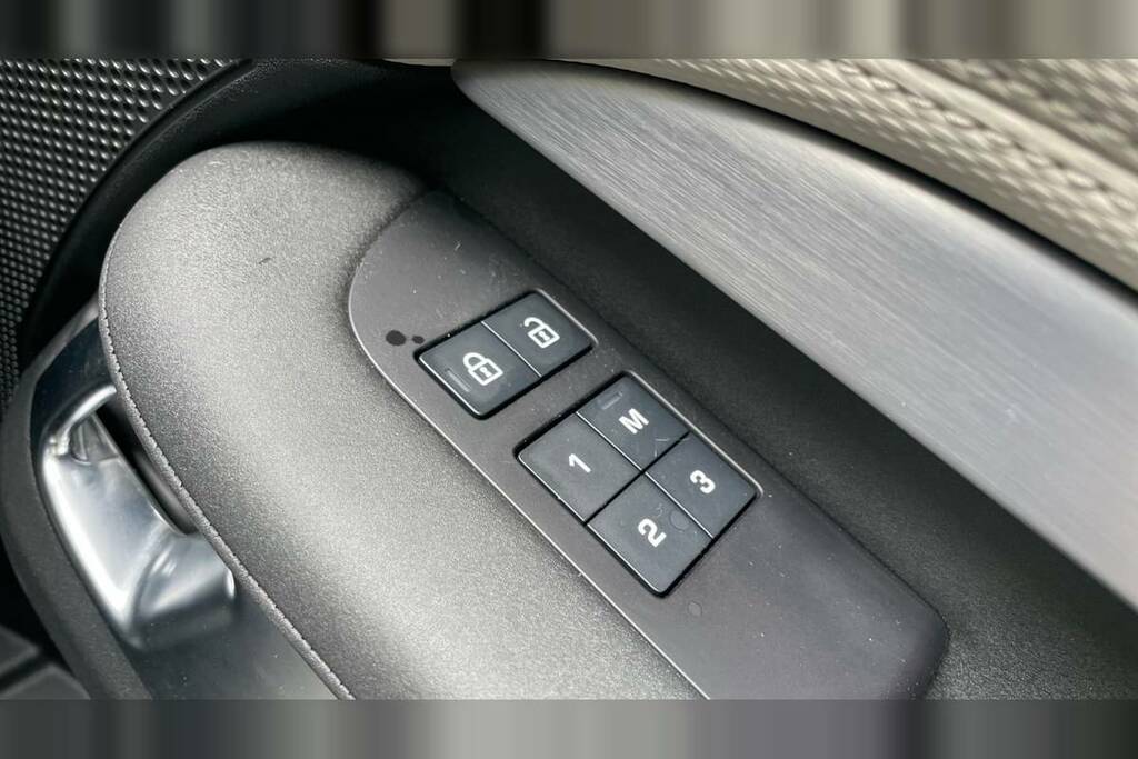 Land Rover Discovery D300 Dynamic Hse Eiger Grey Grey #25
