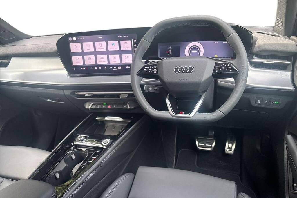 Audi Q3 1.5 E-hybrid S Line S Tronic Grey #4