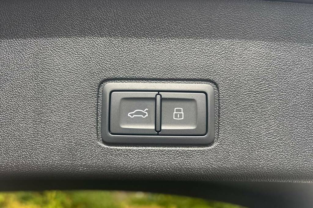 Audi Q3 1.5 E-hybrid S Line S Tronic Grey #5