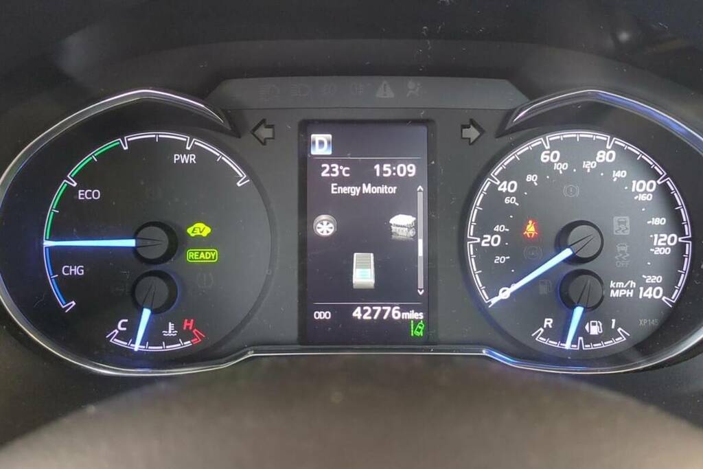 Toyota Yaris Icon Tech Red #19