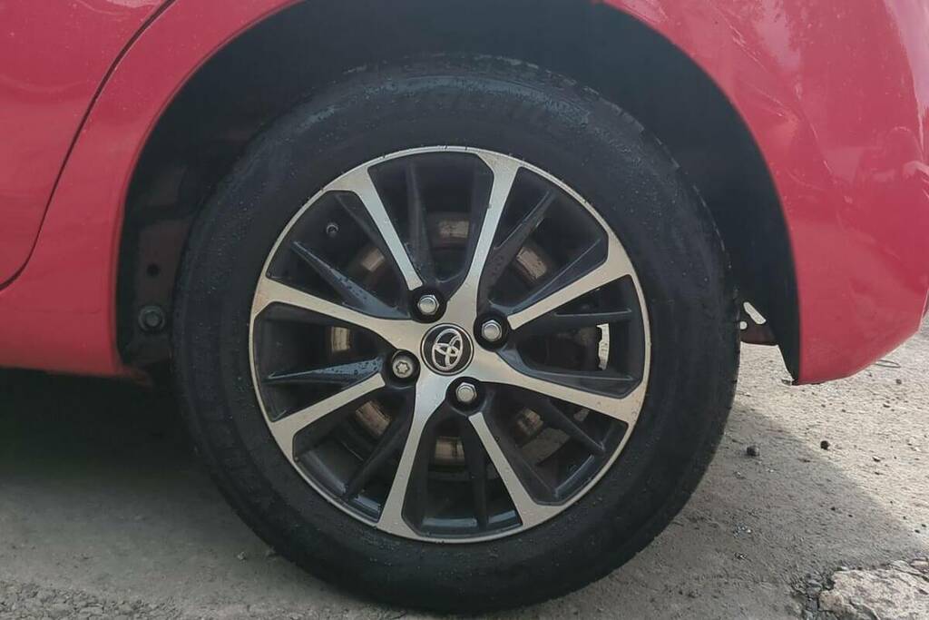 Toyota Yaris Icon Tech Red #16