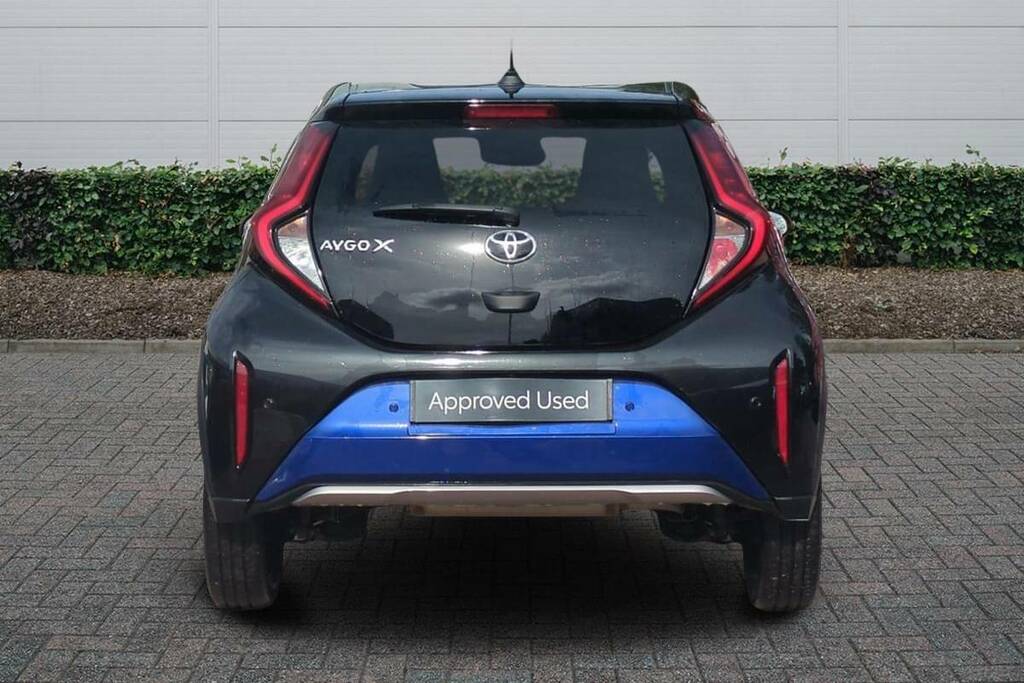 Toyota Aygo X 1.0 Vvt-i Exclusive Blue #4