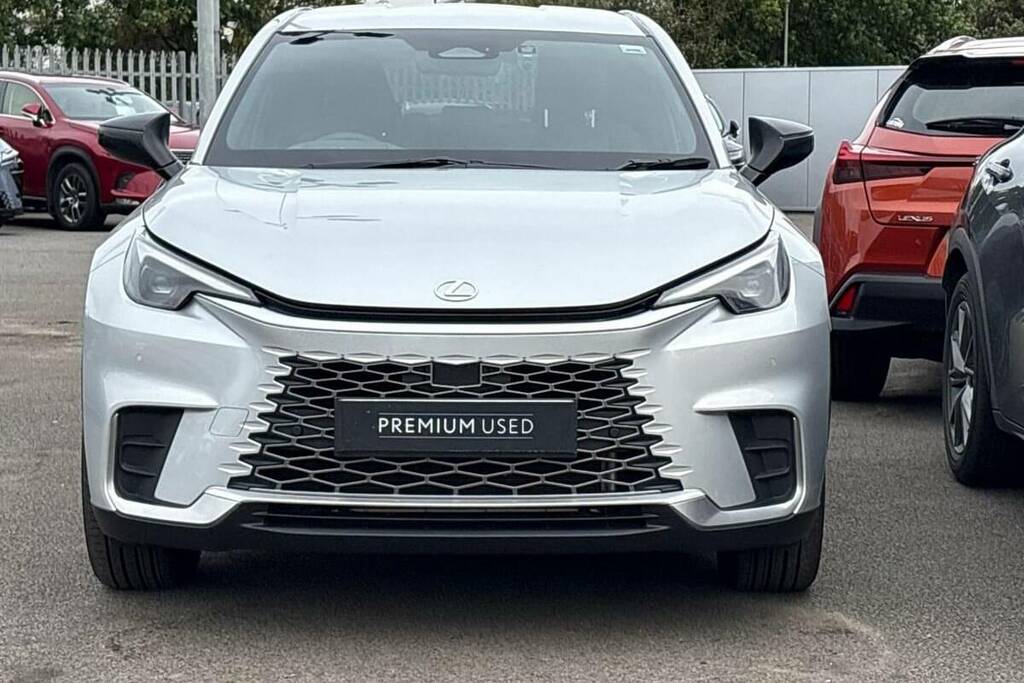 Lexus LBX 1.5 Takumi E-cvt Red #22
