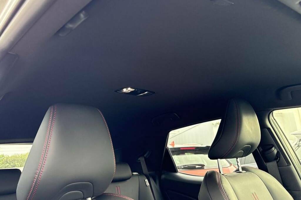 Lexus LBX 1.5 Takumi E-cvt Red #19