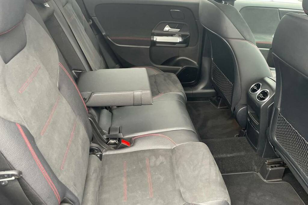 Mercedes-Benz GLB Class Glb 220 Amg Line Premium D 4Matic Grey #18