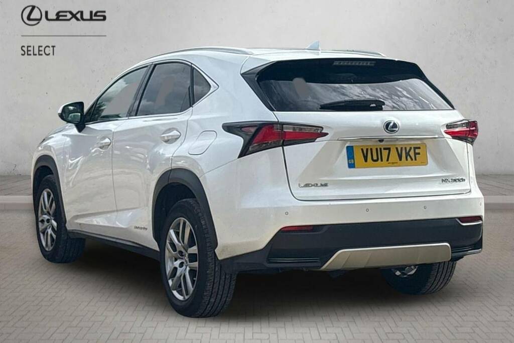 Lexus NX 300H 2.5 Luxury Cvt White #4
