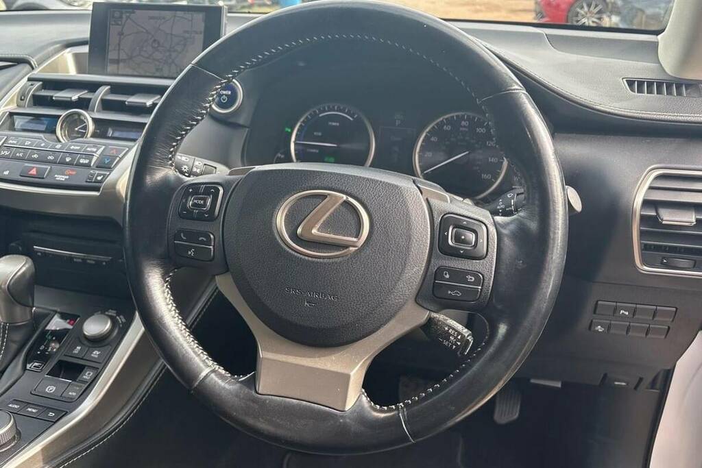 Lexus NX Nx300h Premier White #10