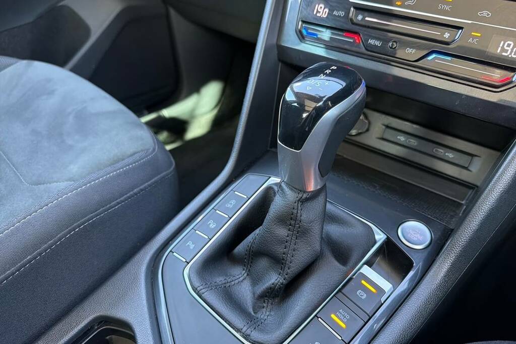 Volkswagen Tiguan 1.5 Tsi 150 Elegance Dsg Grey #5