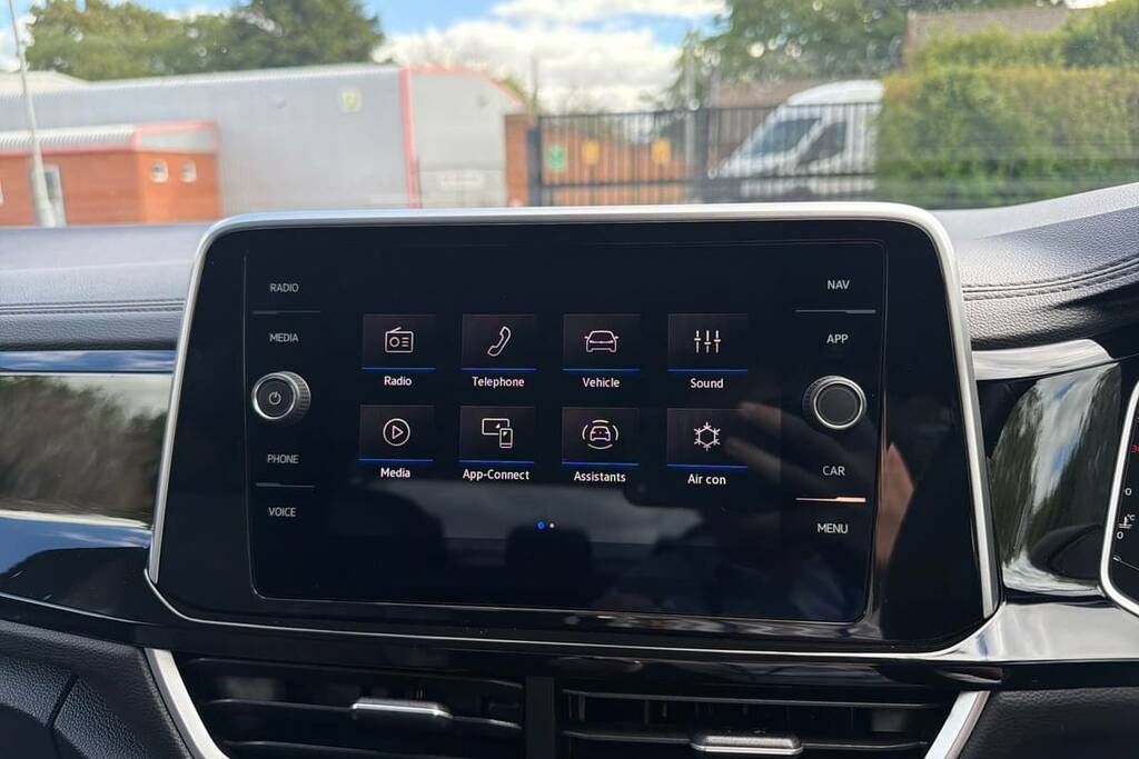 Volkswagen T-Roc 1.5 Tsi R-line Dsg Red #3