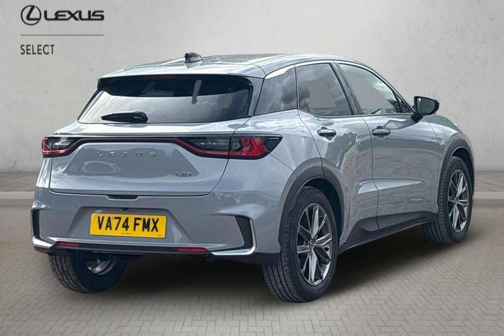 Lexus LBX 1.5 Premium Plus E-cvt Grey #2