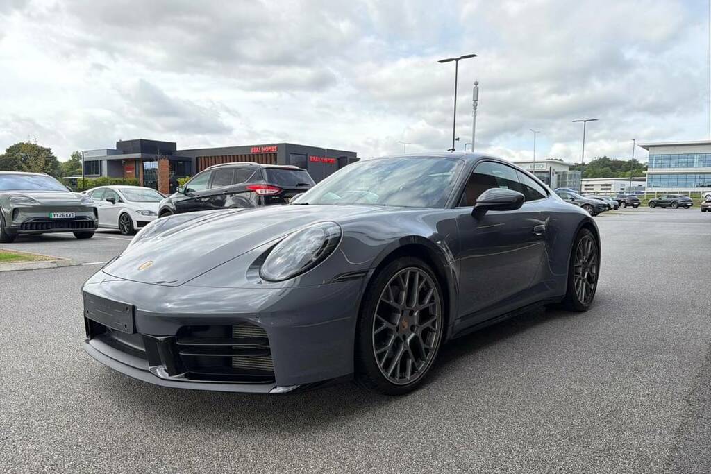 Porsche 911 Petrol Black #43
