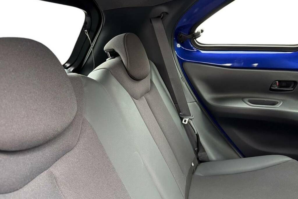 Toyota Aygo X Pure Automatic White #9