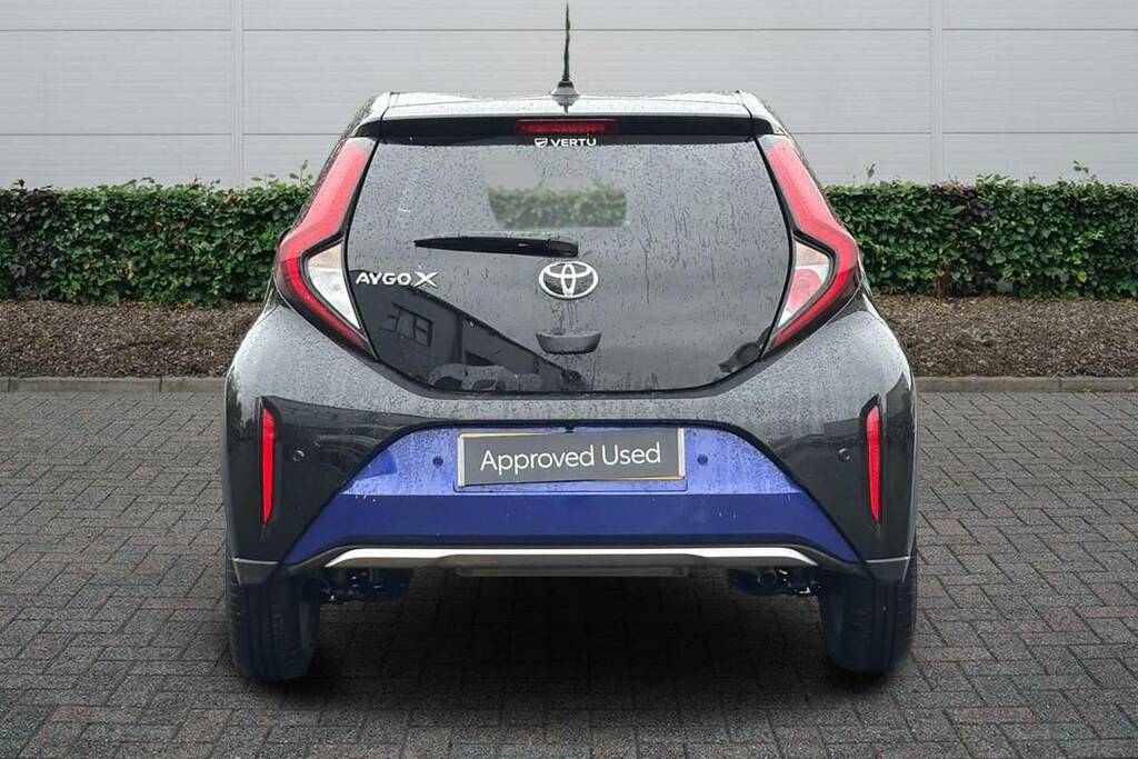 Toyota Aygo X 1.0 Vvt-i Exclusive Blue #4