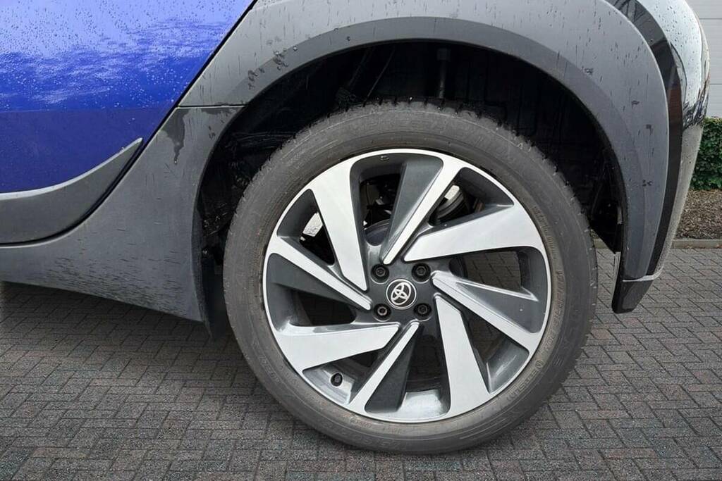 Toyota Aygo X 1.0 Vvt-i Exclusive Blue #6